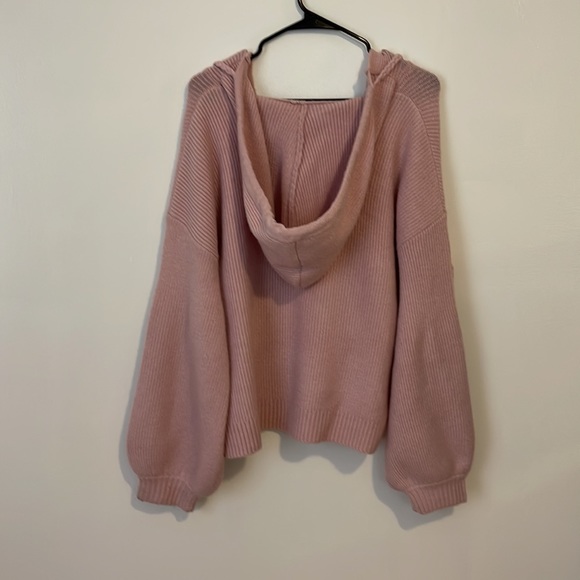 Everyone needs a soft pink hoodie like this - Picture 5 of 5